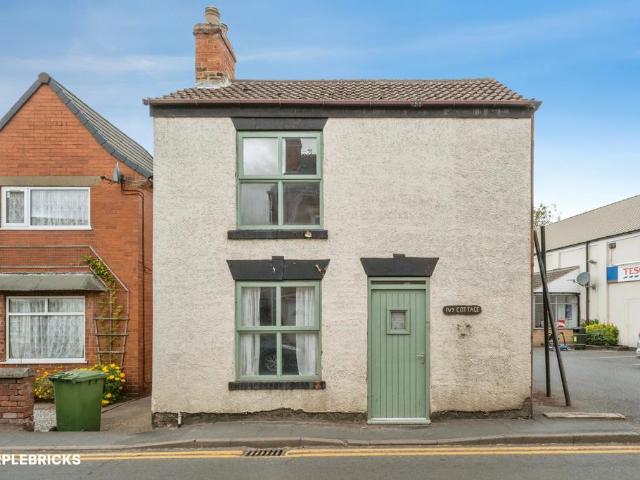 2 bedroom detached house for sale