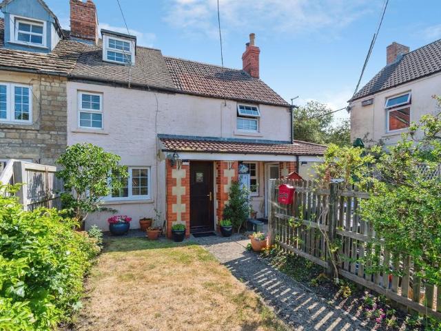 2 bedroom detached house for sale