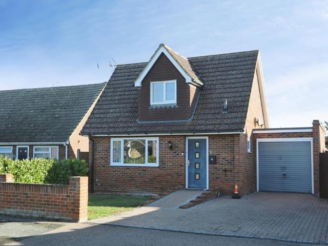 2 bedroom detached house for sale