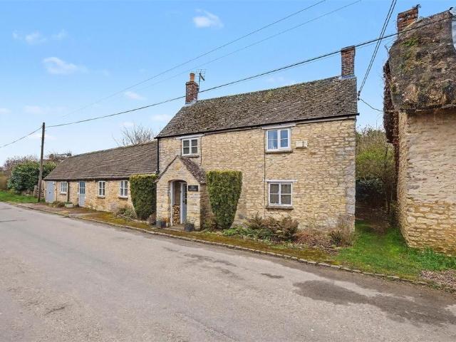2 bedroom detached house for sale