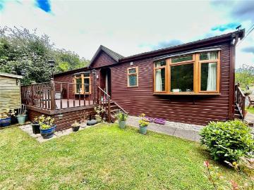 2 bedroom detached house for sale