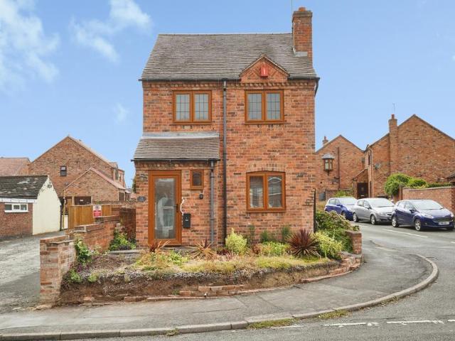 2 bedroom detached house for sale
