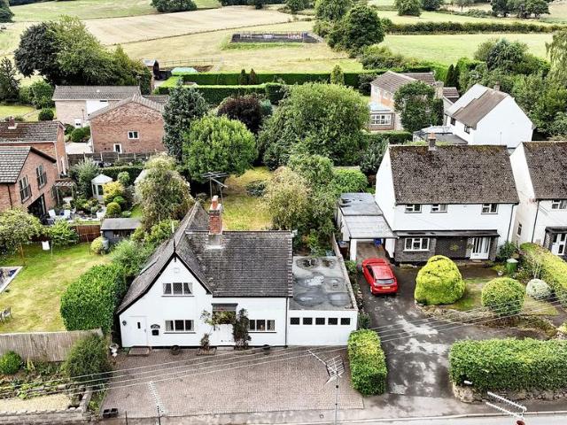 2 bedroom detached house for sale