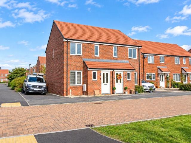 2 bedroom detached house for sale