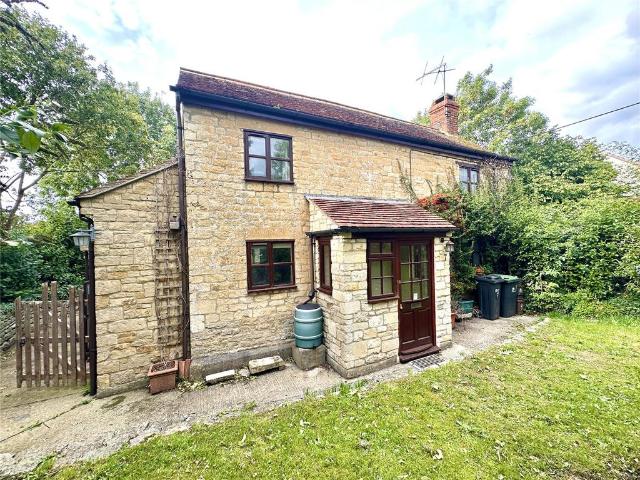 2 bedroom detached house for sale