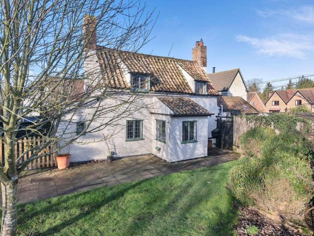 2 bedroom cottage for sale