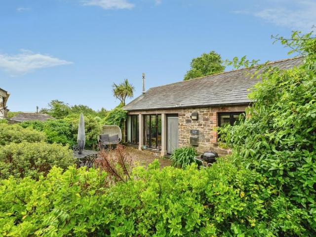 2 bedroom cottage for sale