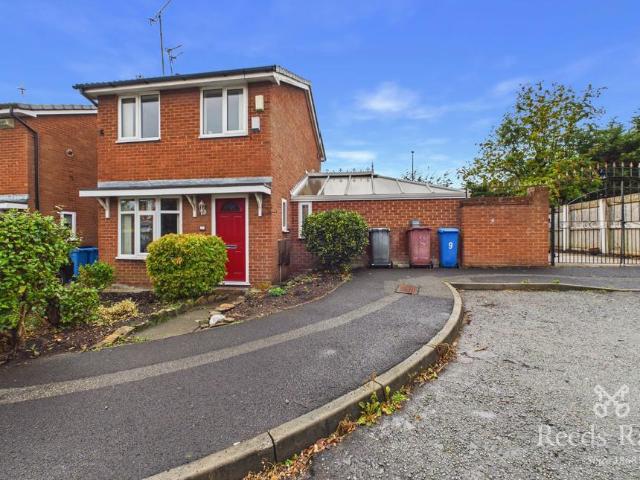 2 bedroom detached house for sale