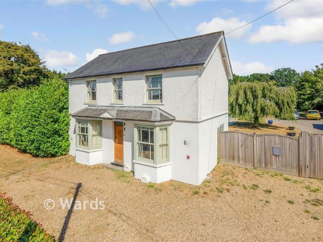 2 bedroom detached house for sale