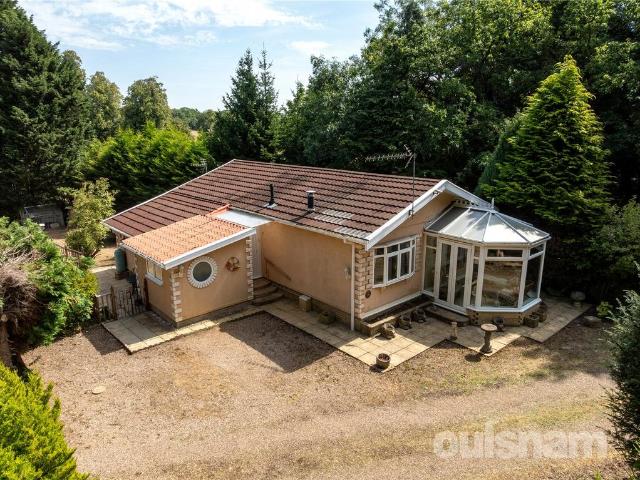 2 bedroom detached house for sale