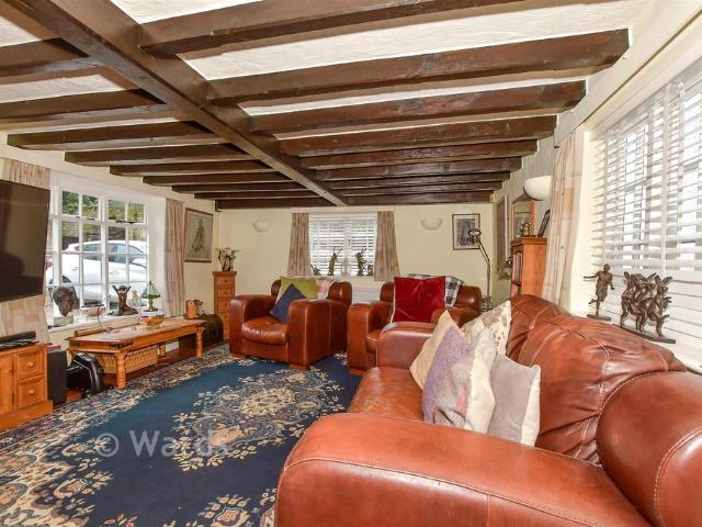 2 bedroom detached house for sale
