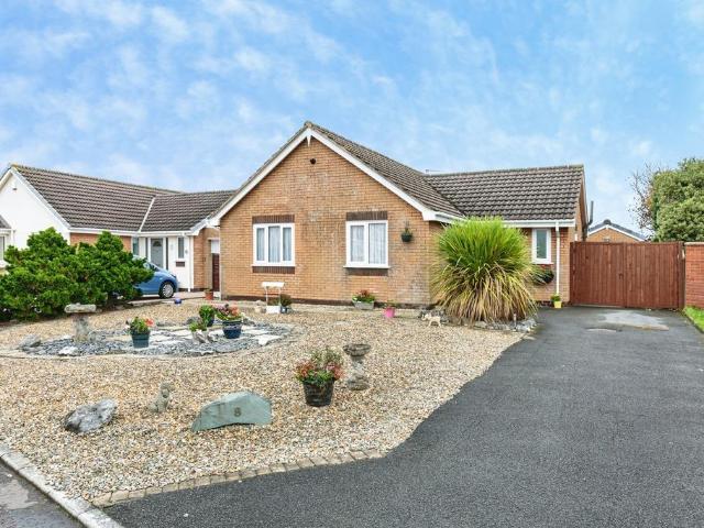 2 bedroom detached house for sale