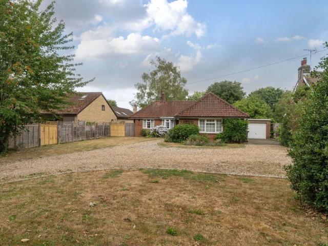 2 bedroom detached house for sale