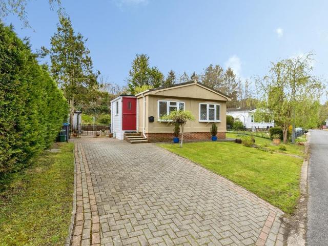 2 bedroom detached house for sale