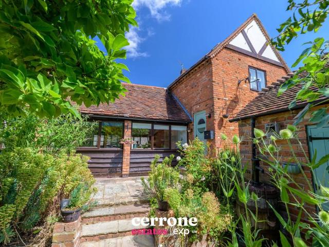 2 bedroom detached house for sale