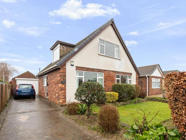 2 bedroom detached house for sale