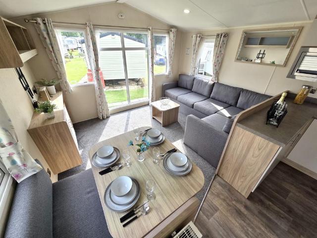 2 bedroom detached house for sale