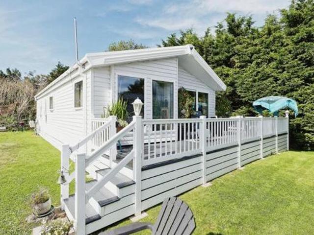 2 Bedroom Detached House For Sale In Birchington, Kent