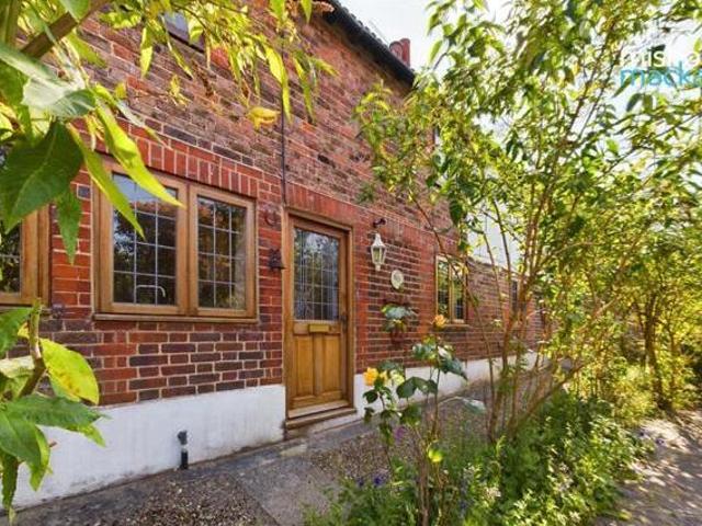 2 Bedroom Detached House For Sale In Hassocks, West Sussex