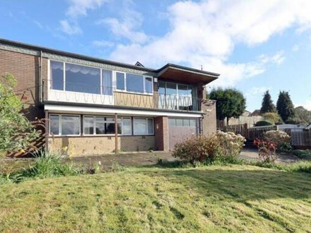 2 Bedroom Detached House For Sale In Heckmondwike, West Yorkshire