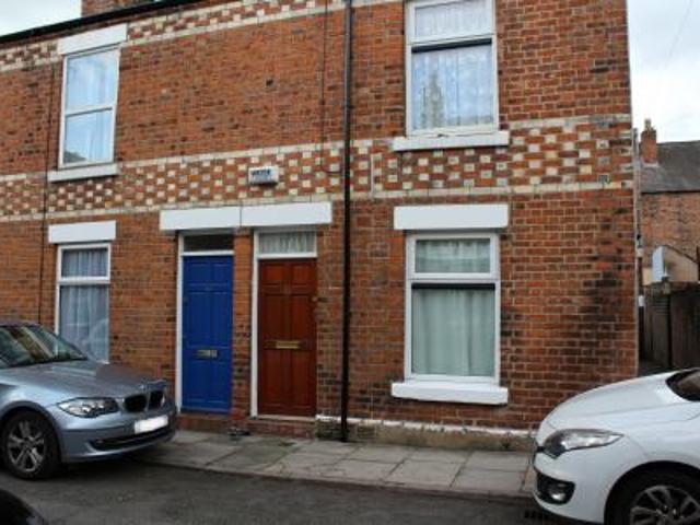 2 bedroom Detached house To Let