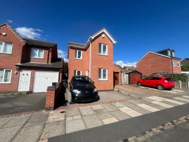 2 bedroom Detached house To Let
