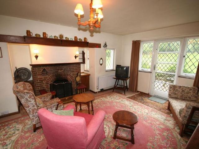 2 bedroom detached house to rent