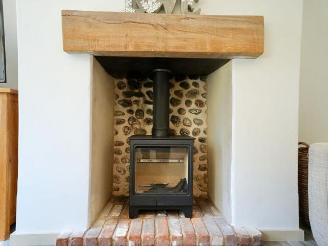 2 bedroom detached house to rent
