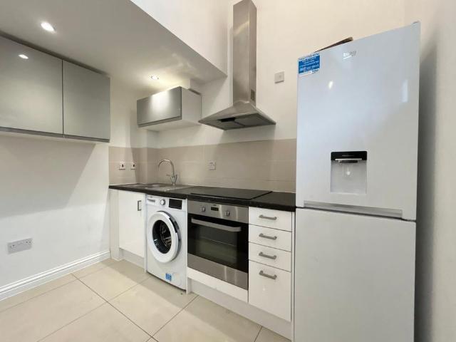 2 bedroom detached house to rent