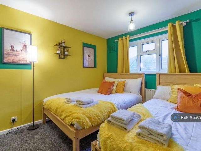 2 bedroom detached house to rent