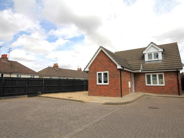 2 bedroom detached house to rent
