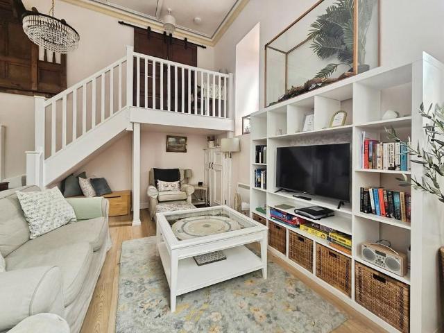 2 bedroom detached house to rent