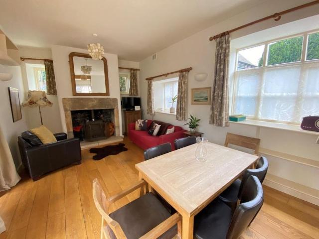 2 bedroom detached house to rent