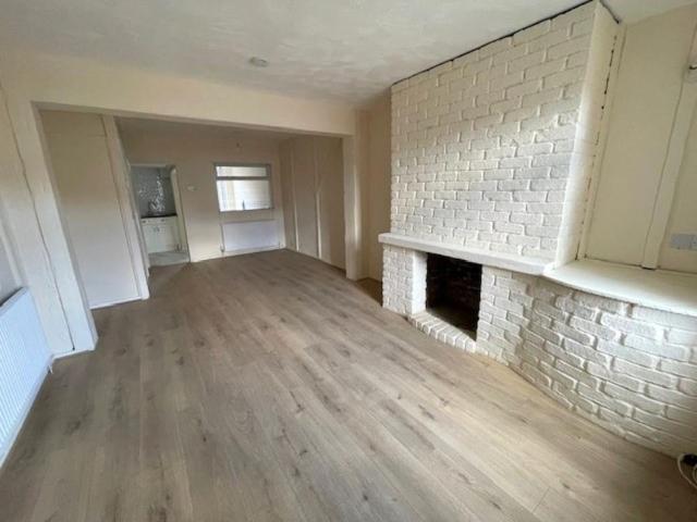 2 bedroom detached house to rent