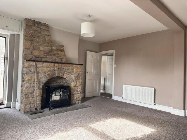 2 bedroom detached house to rent