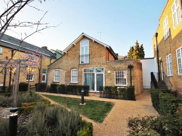 2 bedroom detached house to rent