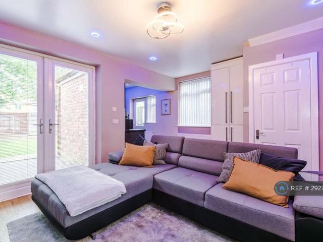 2 bedroom detached house to rent