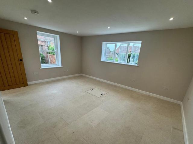 2 bedroom detached house to rent