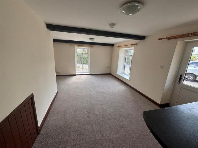 2 bedroom detached house to rent