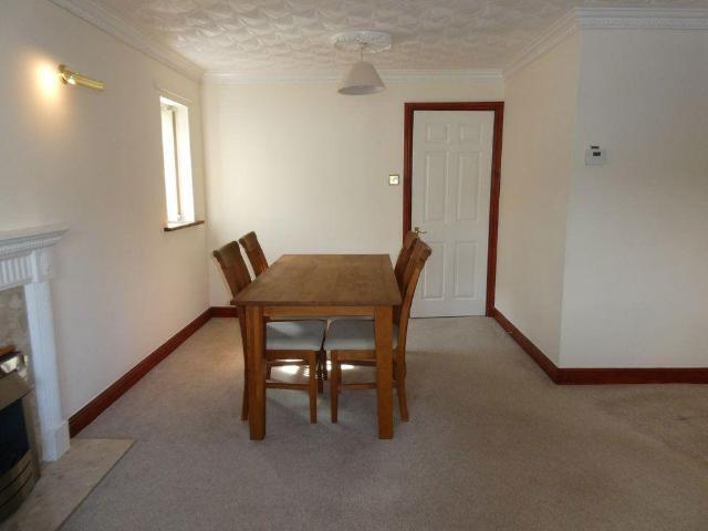 2 bedroom detached house to rent
