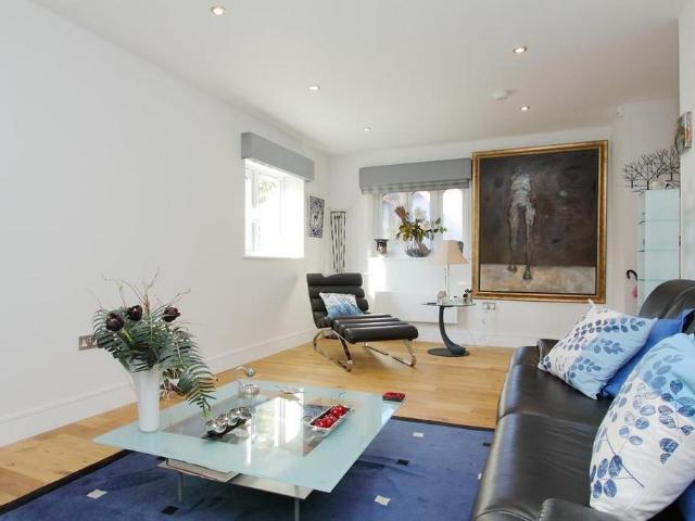 2 bedroom detached house to rent