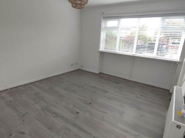 2 bedroom detached house to rent