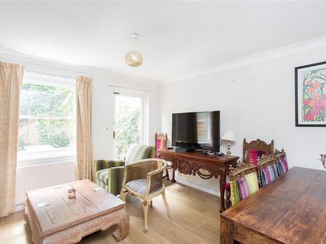 2 bedroom detached house to rent