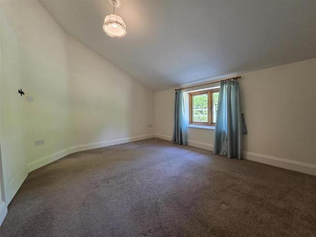 2 bedroom detached house to rent