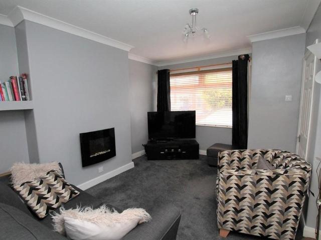 2 bedroom detached house to rent