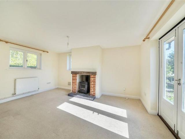 2 bedroom detached house to rent