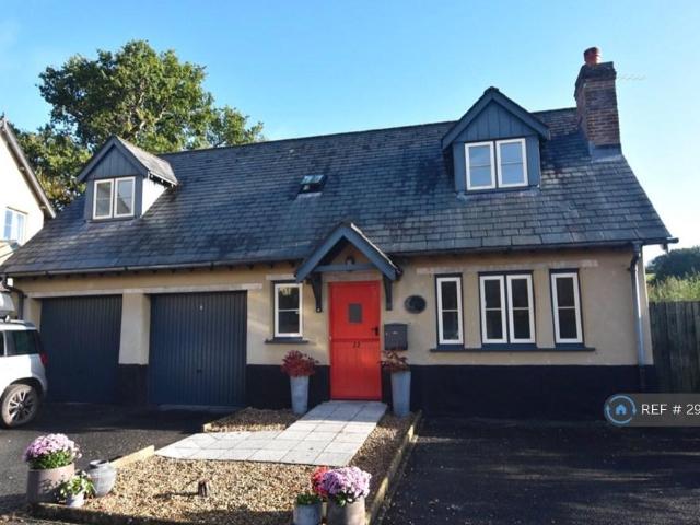 2 bedroom detached house to rent