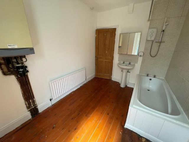 2 bedroom detached house to rent