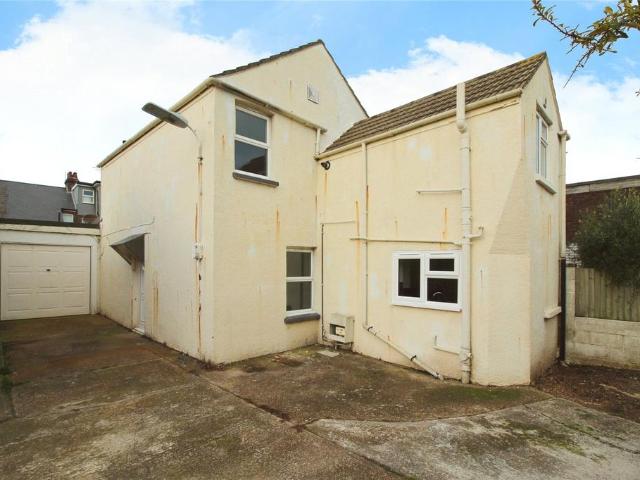 2 bedroom detached house to rent