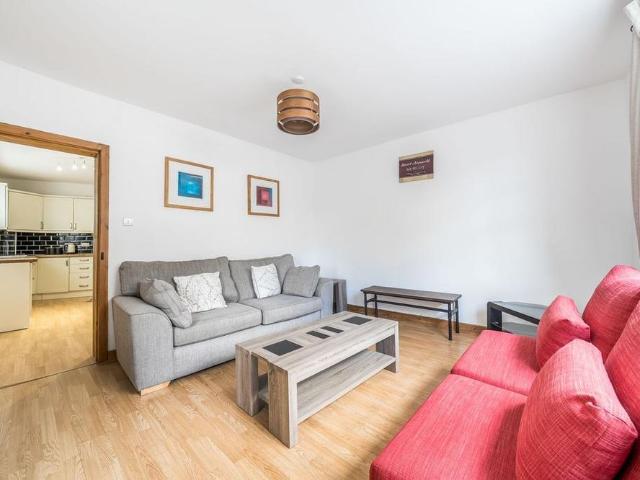2 bedroom detached house to rent